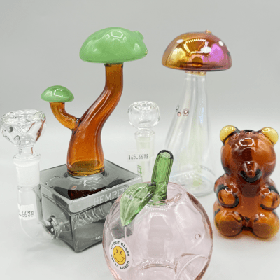 GLASS PIPES, HAND PIPES, HOOKAH AND CIGARS