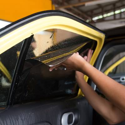 AUTO GLASS TINTING