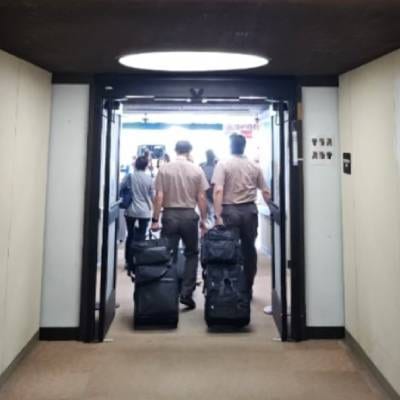 AIRPORT GREETING SERVICE