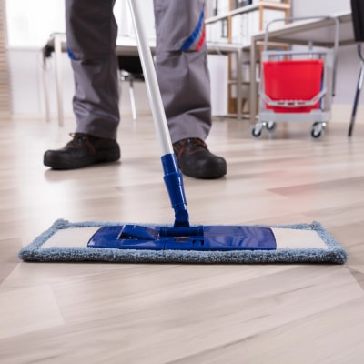 COMMERCIAL CLEANING SERVICE
