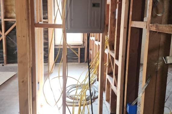 Carlos The Electrician