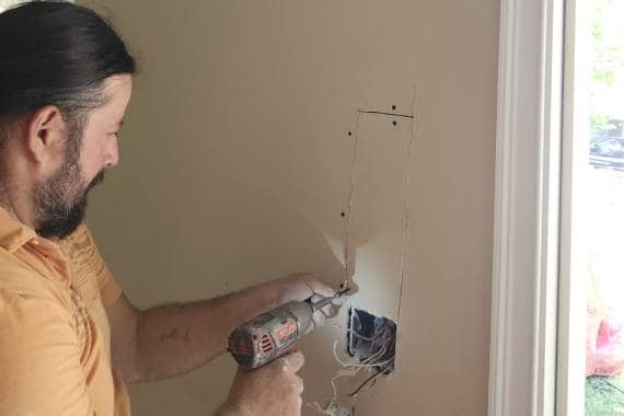 Carlos The Electrician