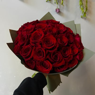 CUSTOM FLOWER ARRANGEMENTS