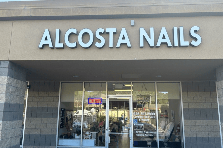 Alcosta Nails
