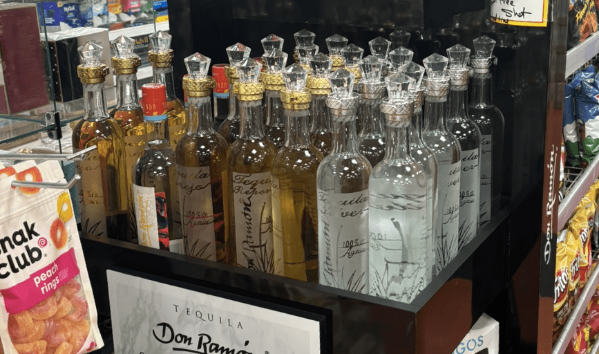 Estrella Market & Liquor