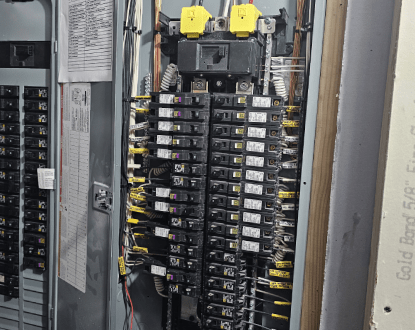 COMMERCIAL ELECTRICIAN SERVICES