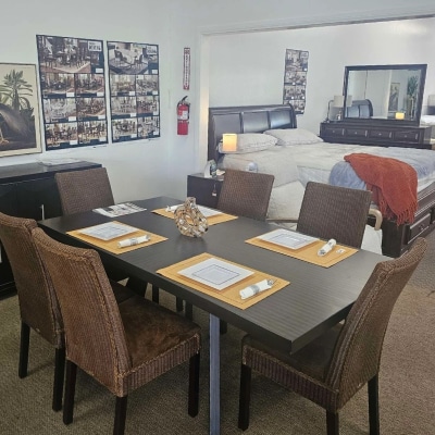DINING TABLE