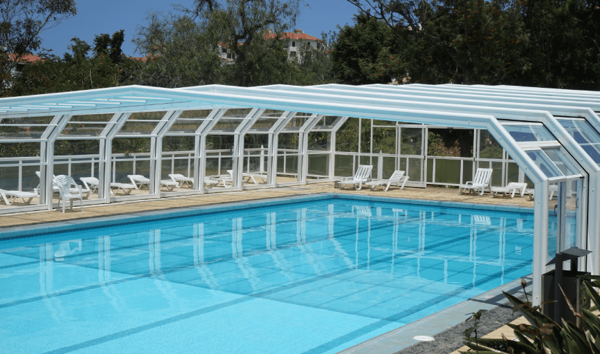 American United Re-Screens