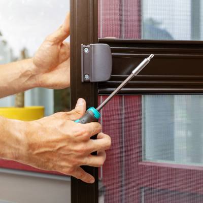 SCREEN DOOR REPAIR