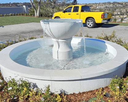 COMMERCIAL WATER FOUNTAIN