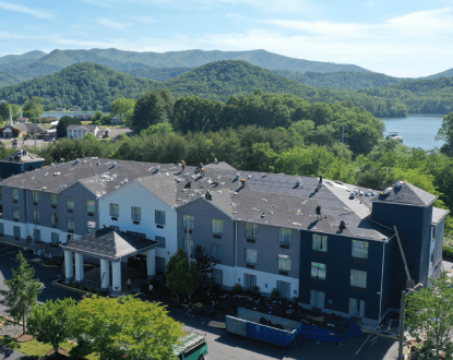 COMMERCIAL ROOFING SERVICES