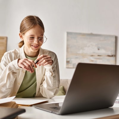 ONLINE LEARNING CONSULTANT SERVICES