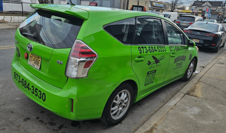 Super Green Taxi