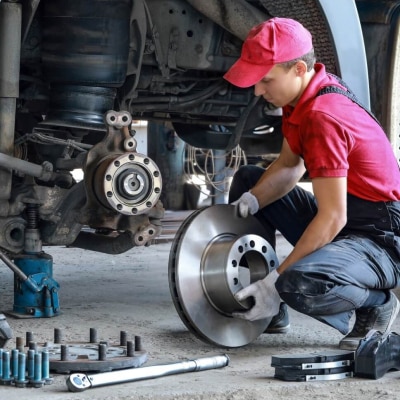HEAVY DUTY TRUCK REPAIR