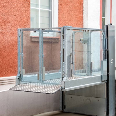 OUTDOOR WHEELCHAIR LIFTS
