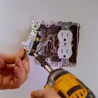 COMMERCIAL HANDYMAN SERVICES