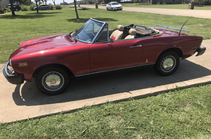 Vintage Mafia Garage