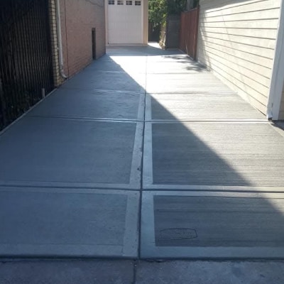CONCRETE DRIVEWAY INSTALLATION