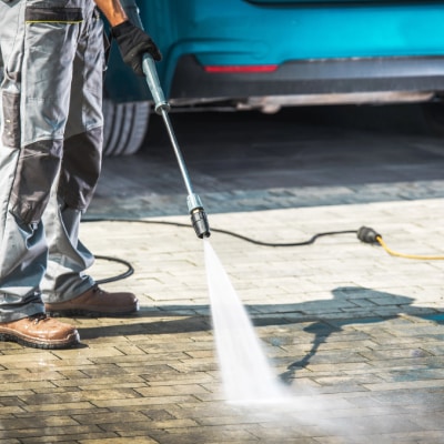 DRIVEWAY CLEANING