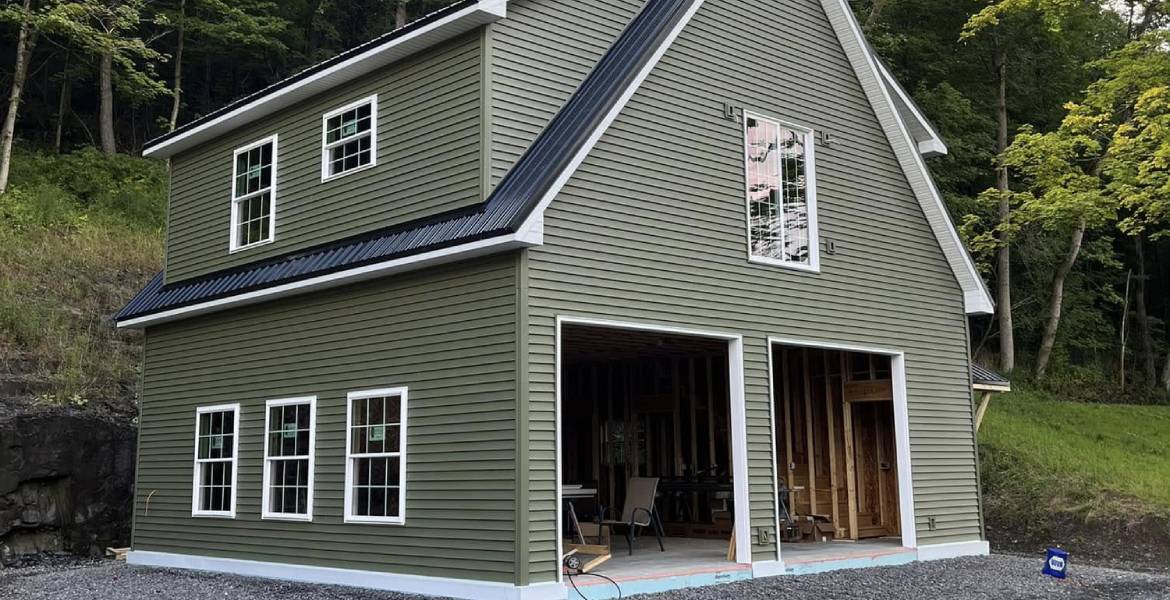 JME Contracting and Spray Foam