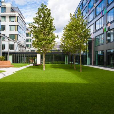 COMMERCIAL LAWN MOWING SERVICES