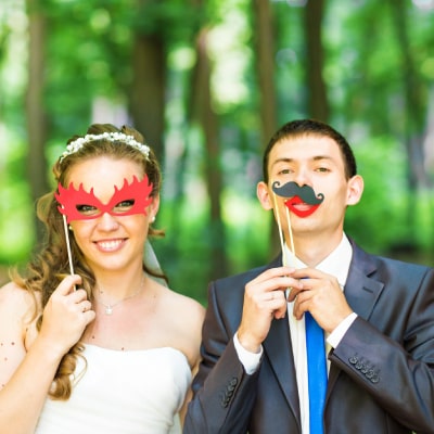 WEDDING PHOTO BOOTH SERVICES