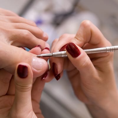 NAIL SPECIALIST PROGRAM