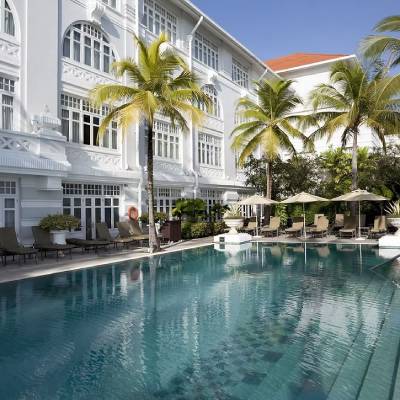 HOTEL POOL MAINTENANCE