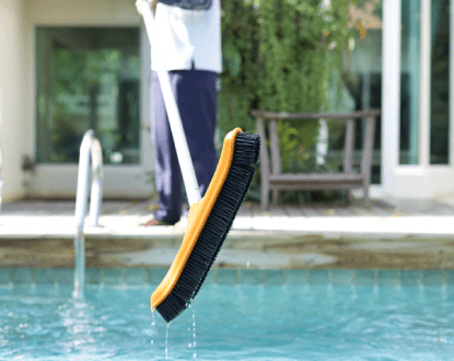 POOL CLEANING SERVICE