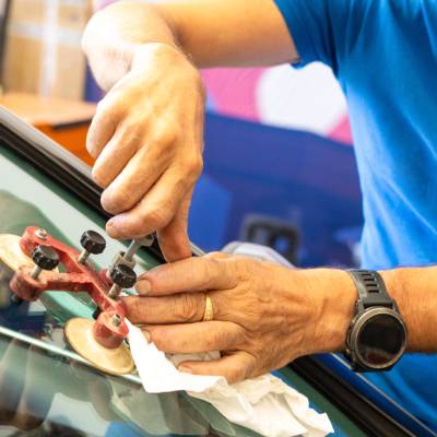 AUTO GLASS REPAIR