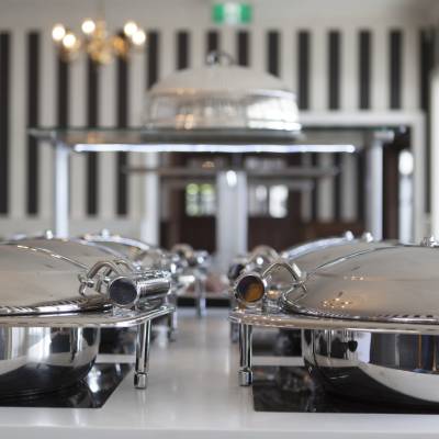 CUSTOMIZED CATERING
