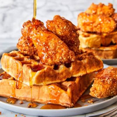 CHICKEN AND WAFFLE