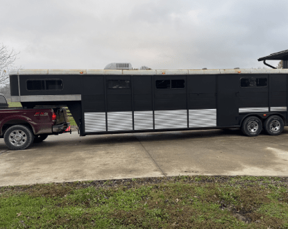 HORSE TRAILER