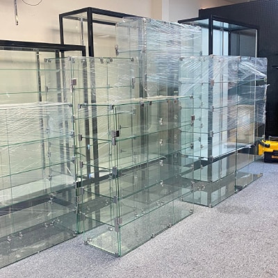 DISPLAY RACKS