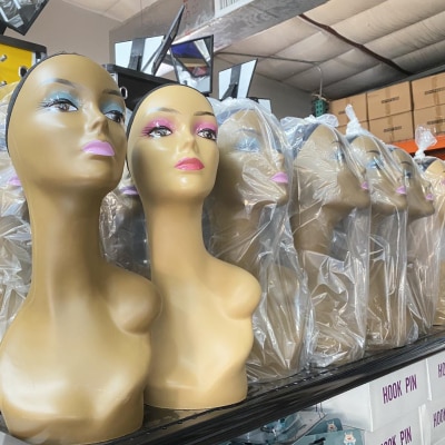 MANNEQUINS