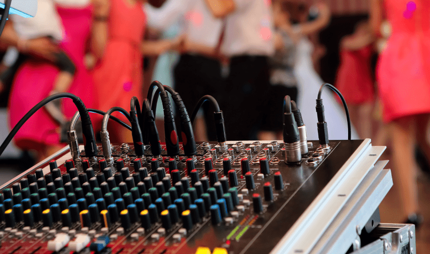 Outlaw Entertainment Dj Service