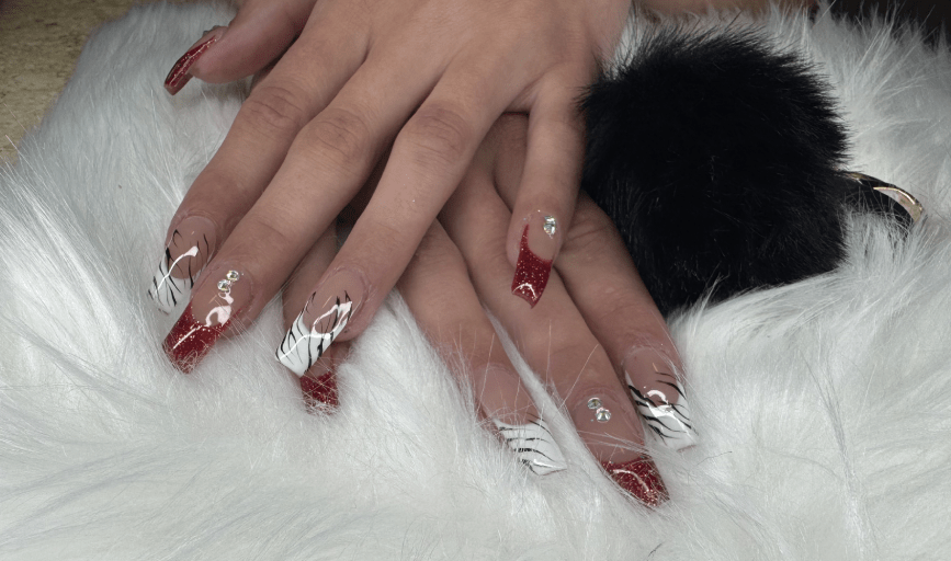 Daelycyous Nail Designs