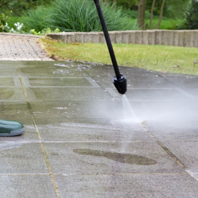 DRIVEWAY PRESSURE WASHING
