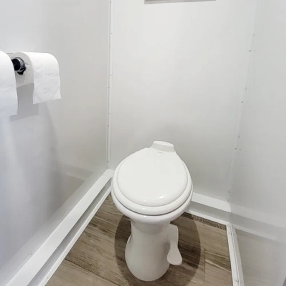 EXECUTIVE PORTABLE BATHROOM RENTAL