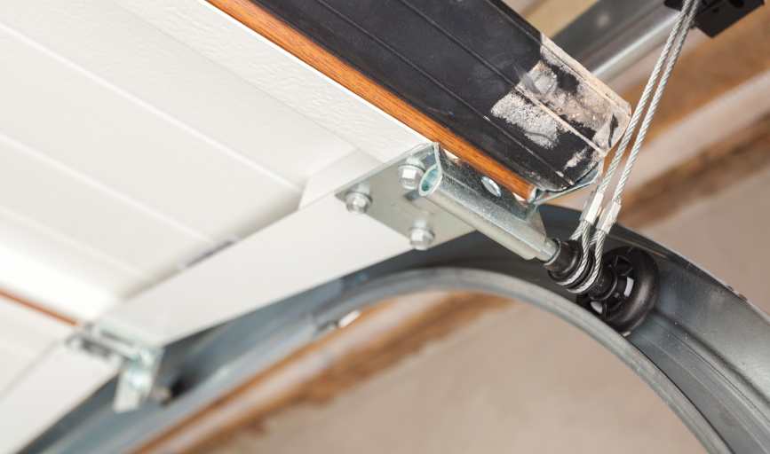 GARAGE DOOR ROLLER REPLACEMENT