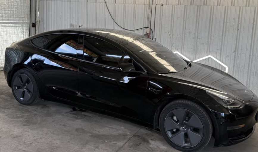 WINDOW TINTING SERVICE