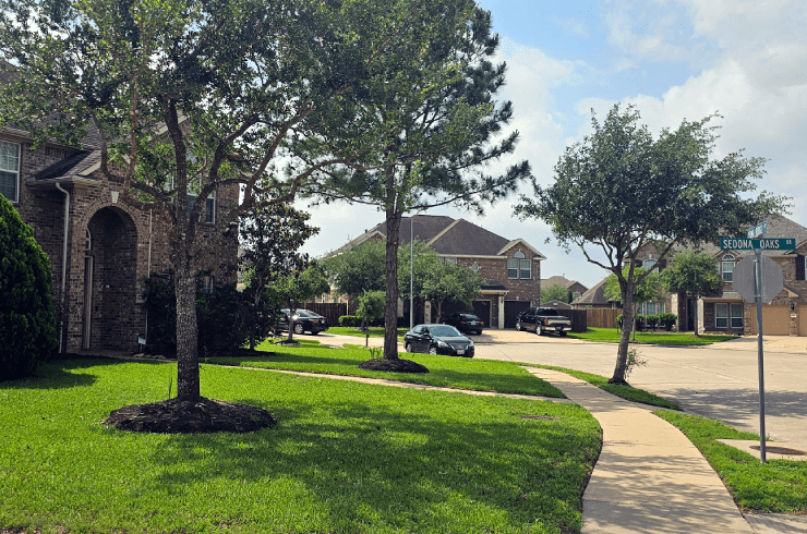 Pillows Tree Service and Landscaping