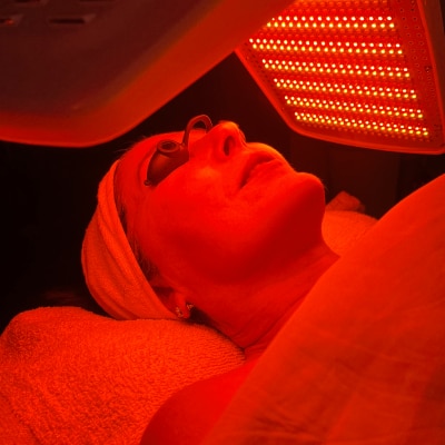 LED LIGHT THERAPY