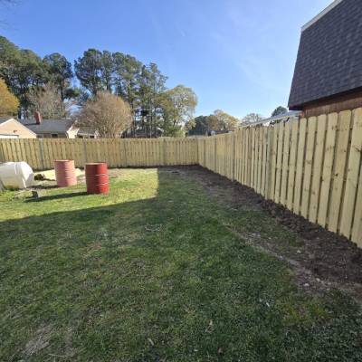 CUSTOM FENCING