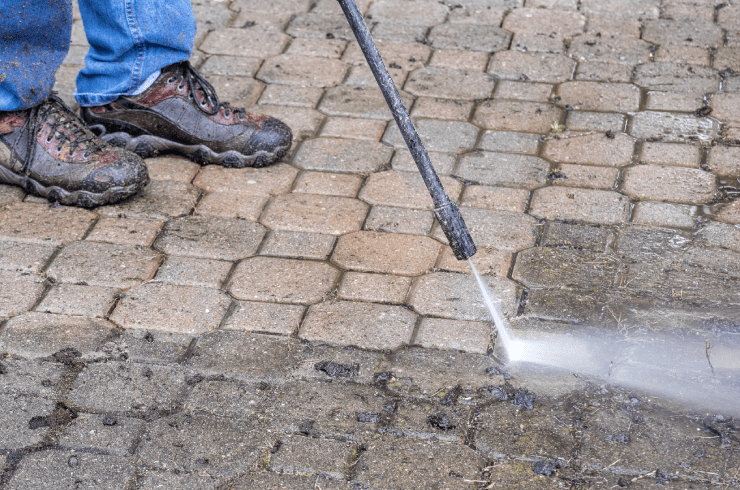 Dee's Lawn Care & Power Wash Services