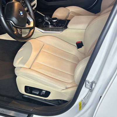 AUTO LEATHER SEAT CLEANING