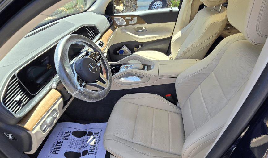 INTERIOR CAR CLEANING