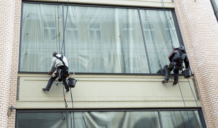 COMMERCIAL WINDOW CLEANING