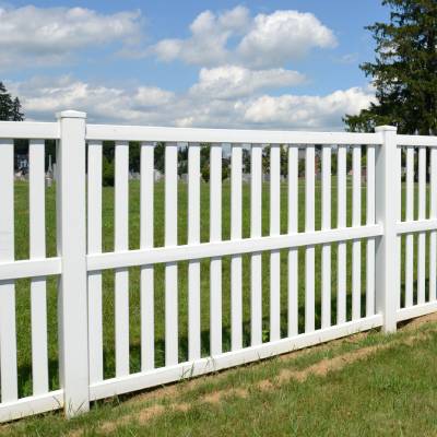 VINYL FENCING