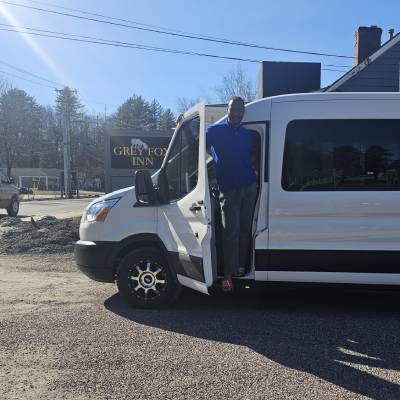 AIRPORT SHUTTLE